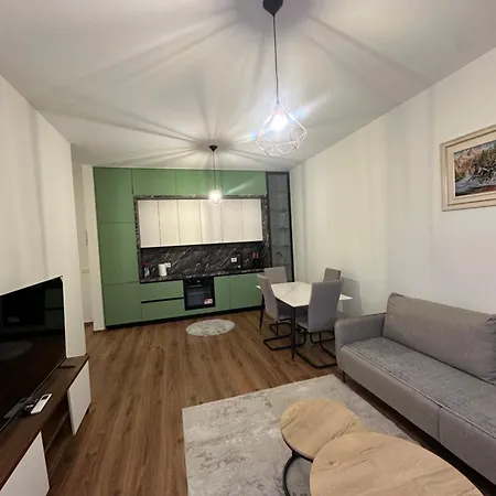 Apartment Shirzana White Palace,